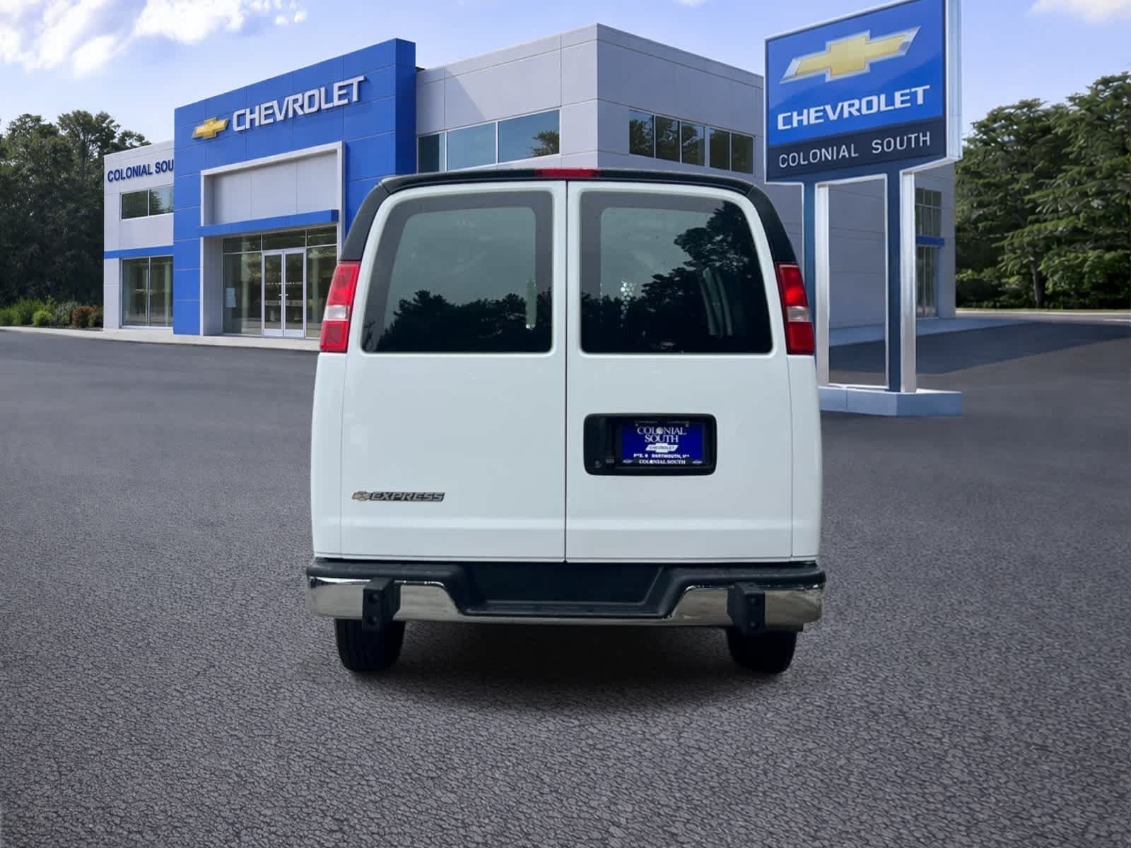 Certified 2025 Chevrolet Express 2500 w/ Driver Convenience Package RWD image 5
