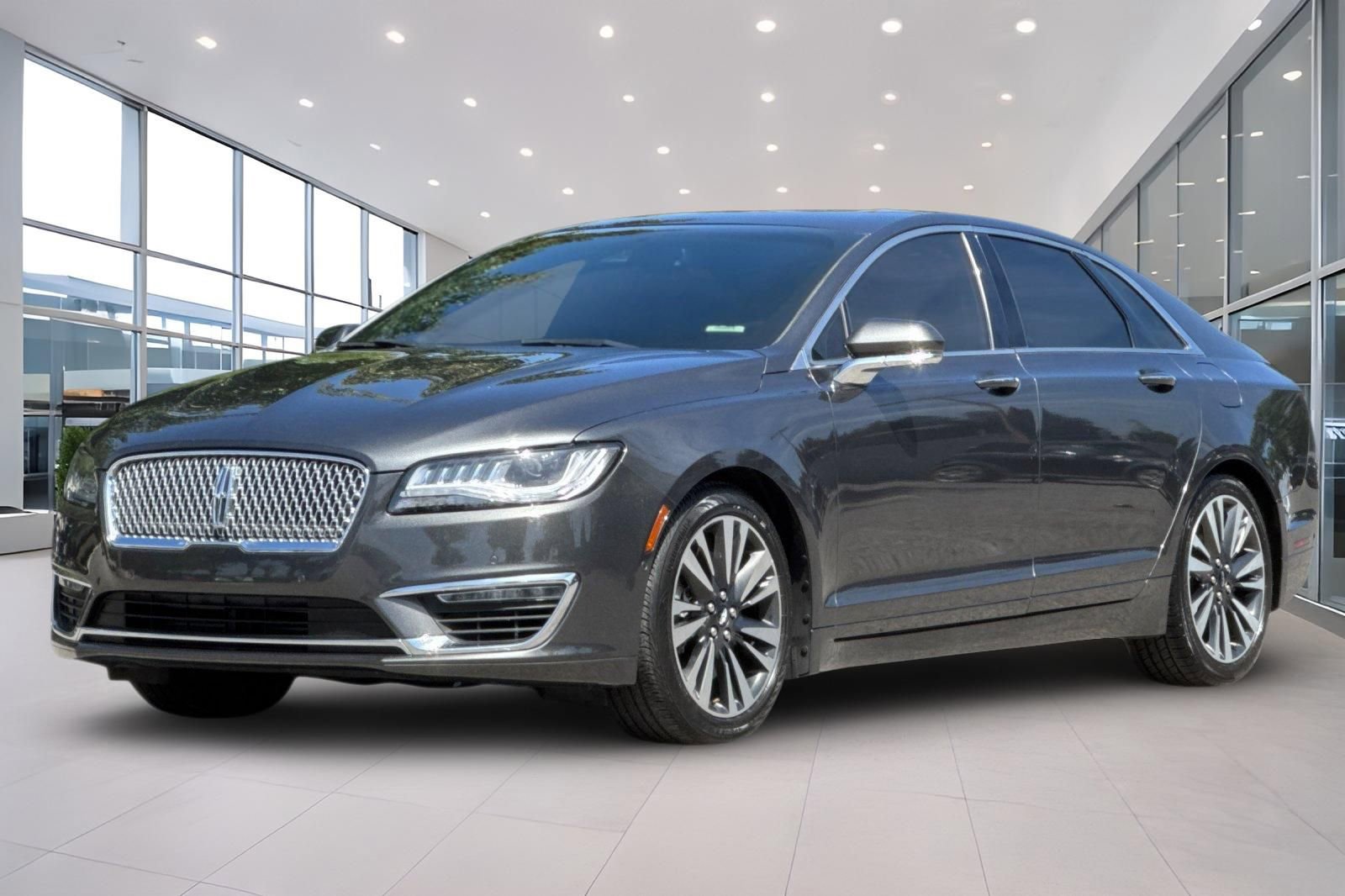 Used 2019 Lincoln MKZ Reserve FWD image 8