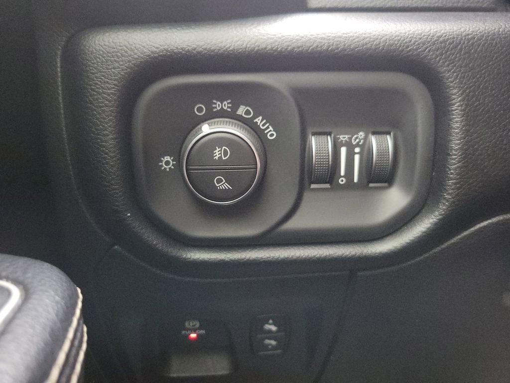 Used 2020 RAM 1500 Laramie image 13