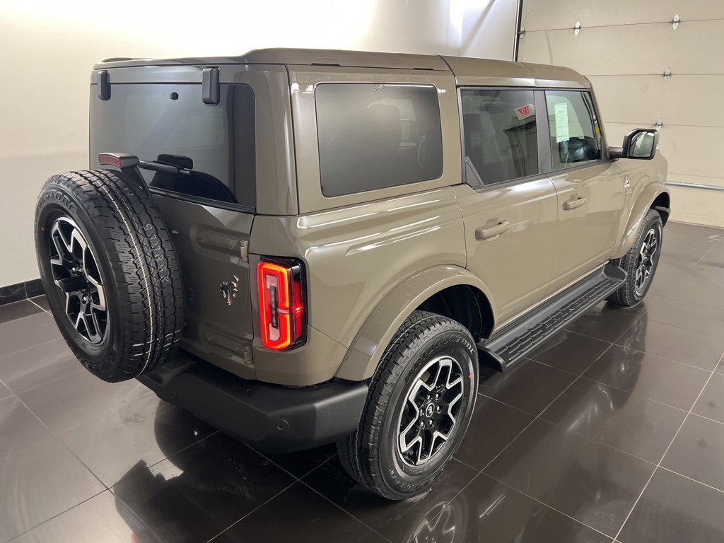 New 2025 Ford Bronco Outer Banks image 6