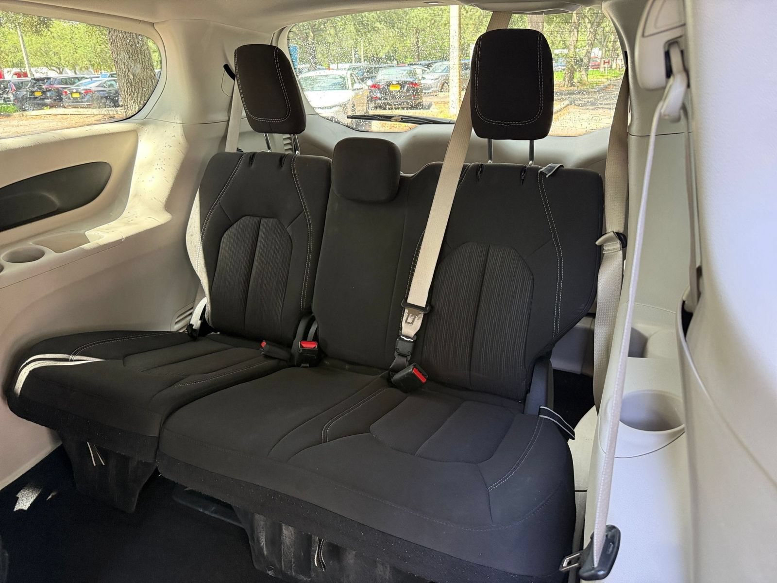 Used 2024 Chrysler Voyager LX FWD image 27