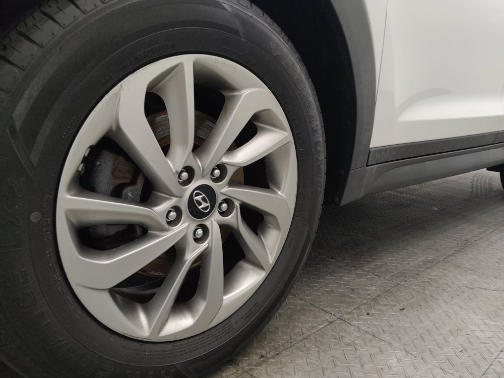 Used 2017 Hyundai Tucson SE image 31