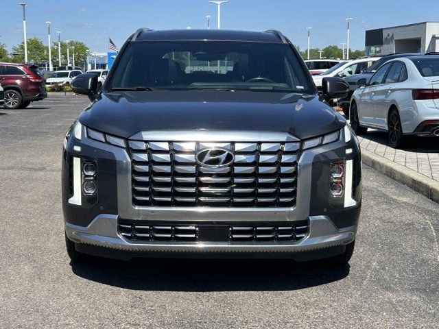 Used 2024 Hyundai Palisade Calligraphy AWD/4WD image 2