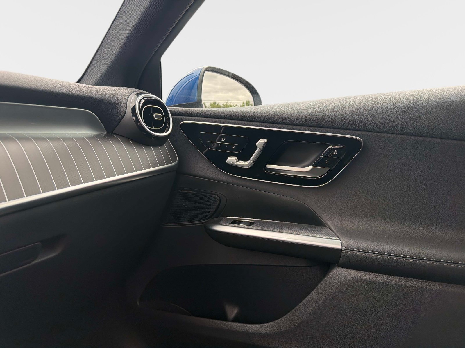 Certified 2026 Mercedes-Benz GLC 300 image 20
