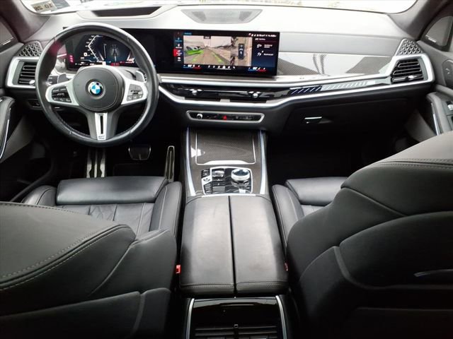 Used 2024 BMW X7 M60i w/ Executive Package image 10