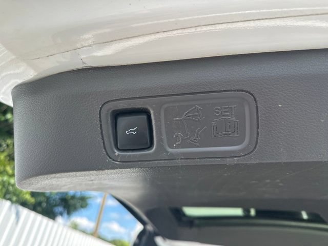 Used 2019 Ford Expedition Max Limited RWD image 11