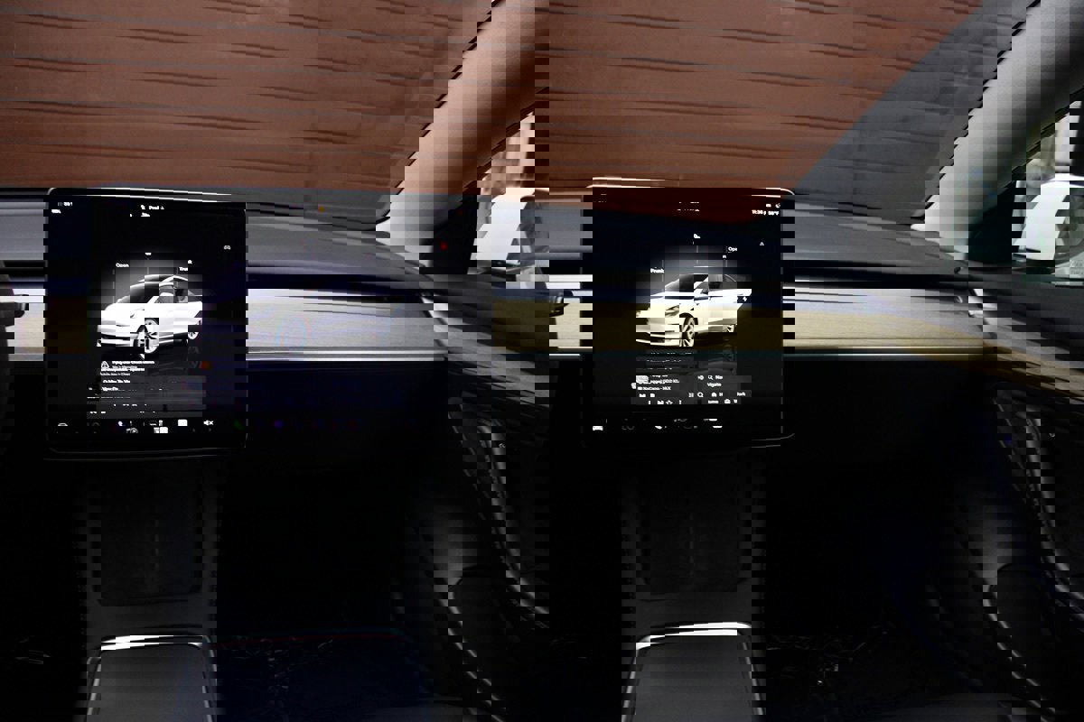 Used 2023 Tesla Model 3 Standard Range image 20