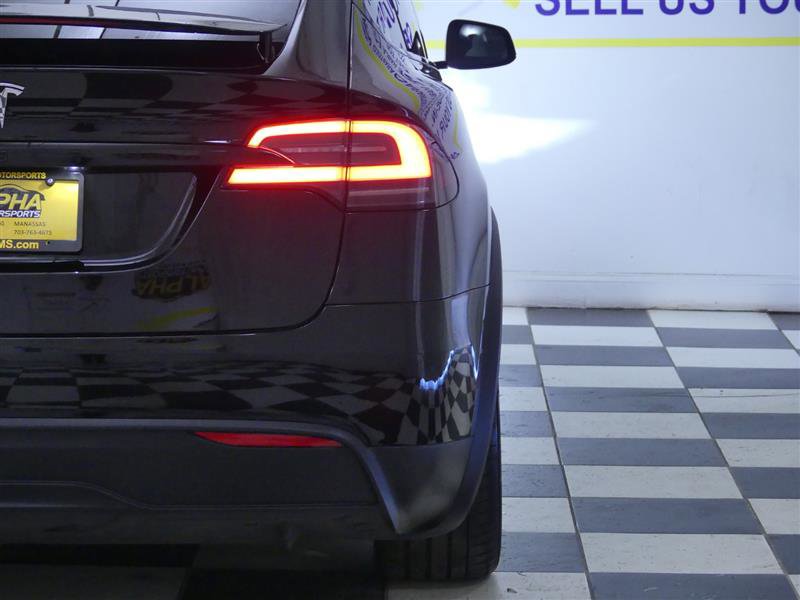 Used 2022 Tesla Model X image 27
