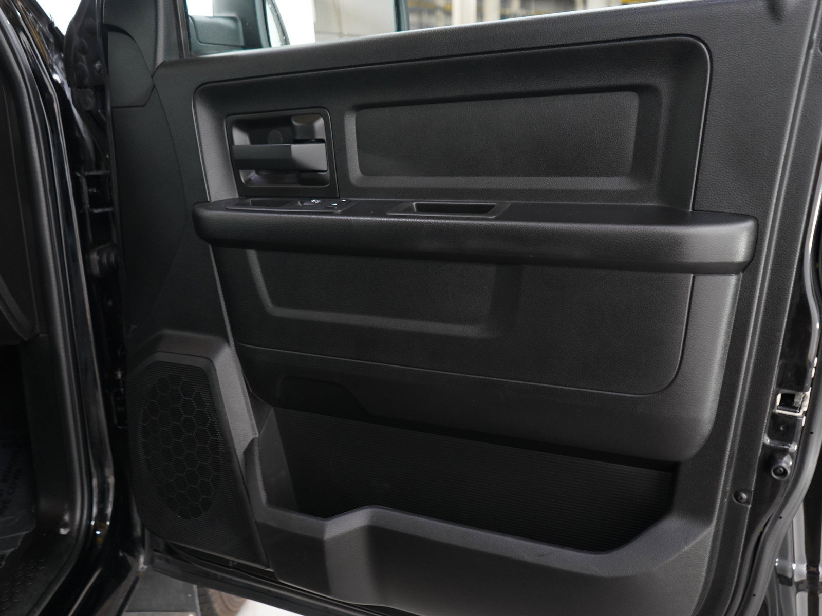 Used 2019 RAM 1500 Tradesman w/ SXT Plus Group AWD/4WD image 9