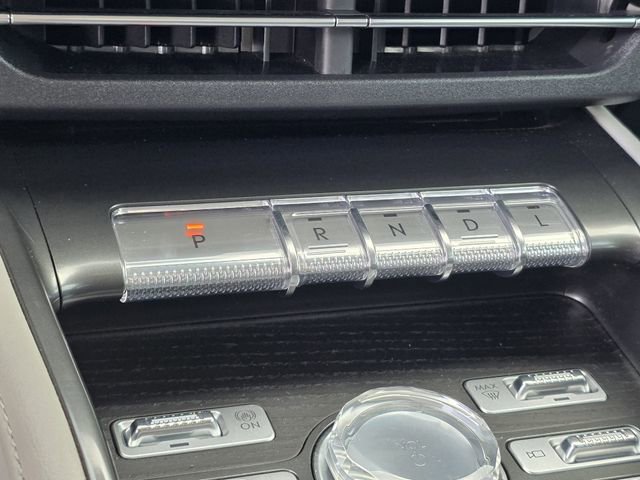 Used 2024 Lincoln Nautilus Reserve image 22