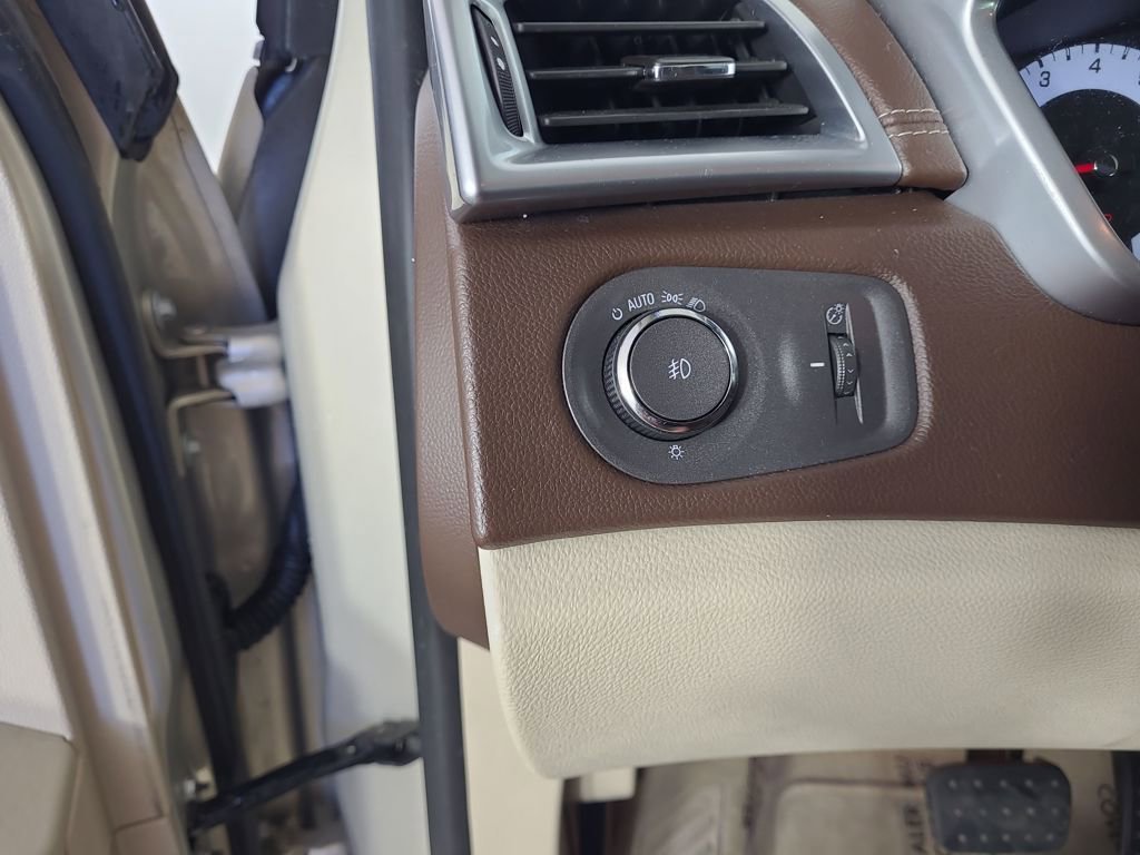 Used 2011 Cadillac SRX Premium image 15