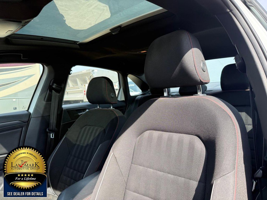 Used 2020 Volkswagen Jetta GLI Autobahn image 9