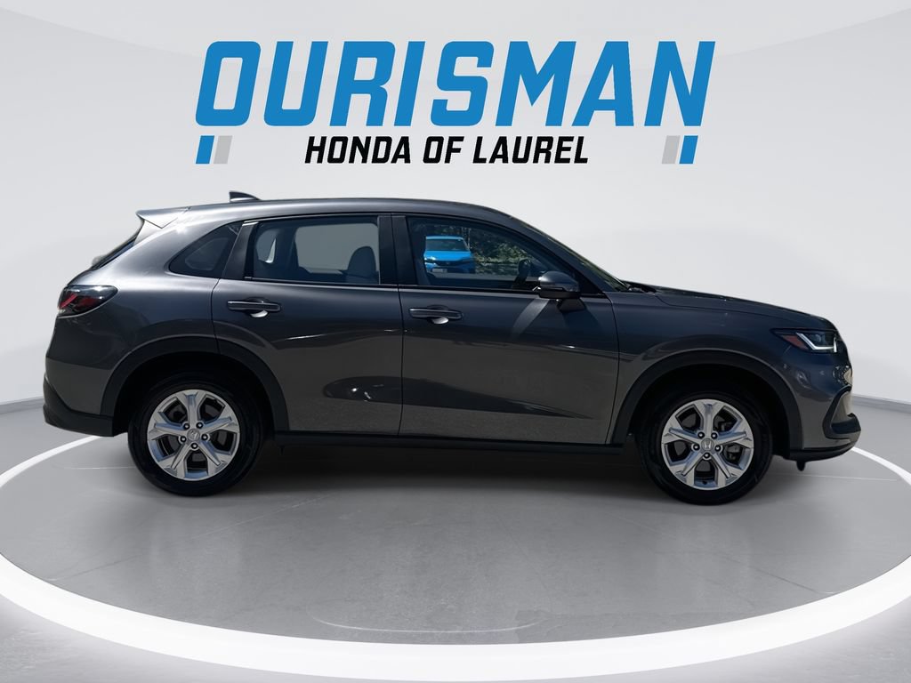 Used 2023 Honda HR-V LX image 9