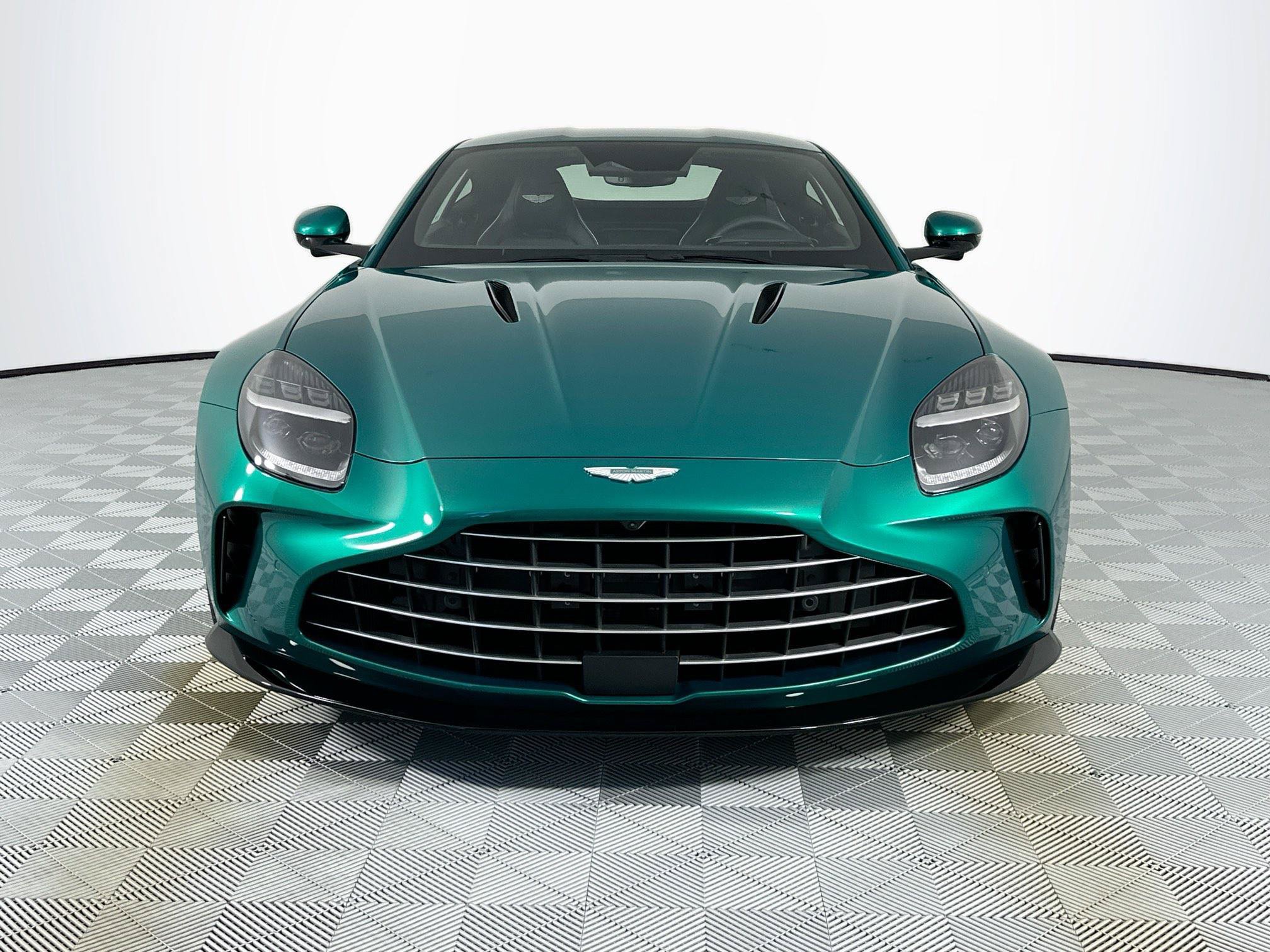 New 2026 Aston Martin V8 Vantage S RWD image 2
