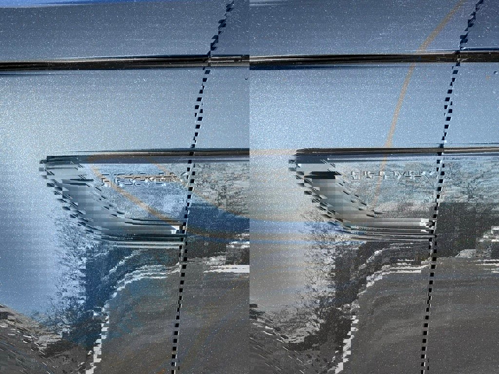 Certified 2025 Land Rover Discovery Dynamic SE image 42