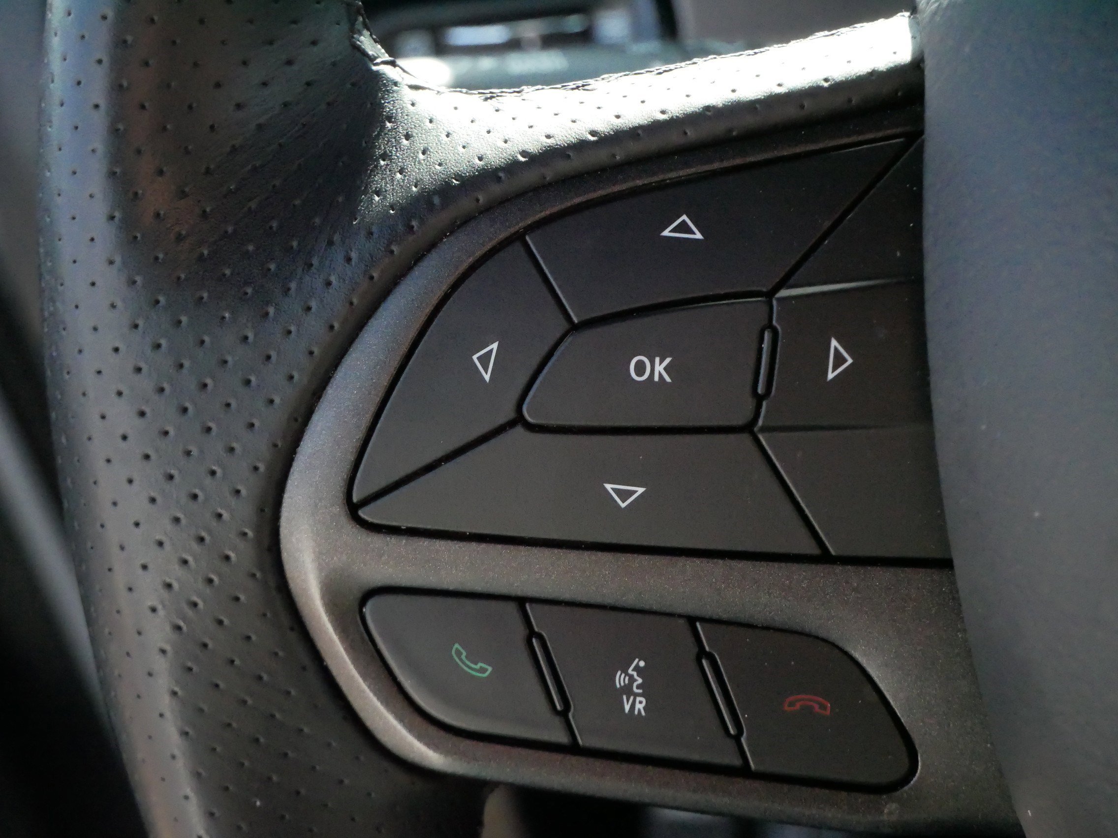 Used 2022 Dodge Challenger SXT w/ Blacktop Package image 25