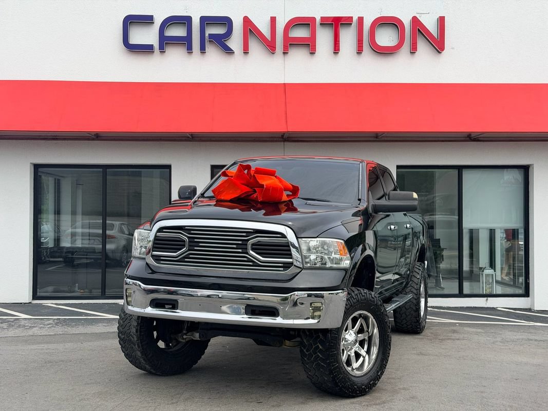 Used 2018 RAM 1500 SLT AWD/4WD image 2