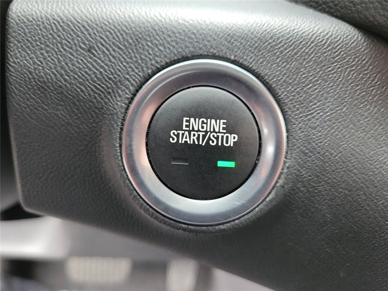 Used 2024 GMC Terrain SLT AWD/4WD image 33