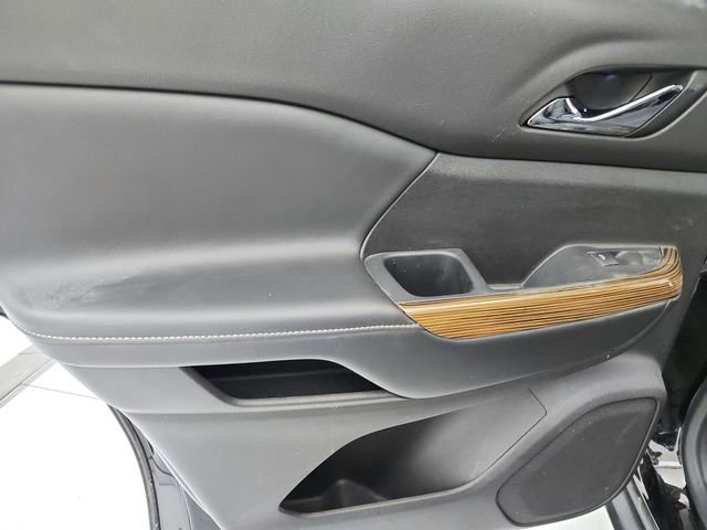 Used 2021 GMC Acadia SLE w/ Driver Convenience Package image 38