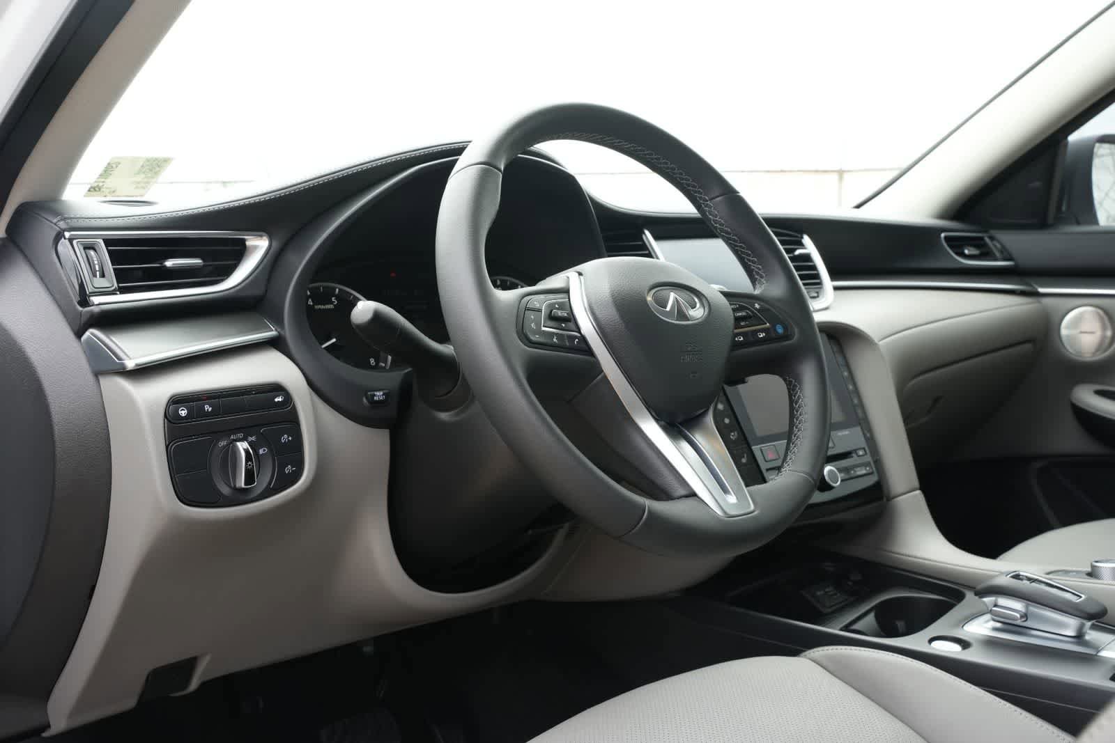 Used 2025 INFINITI QX50 Luxe AWD/4WD image 16