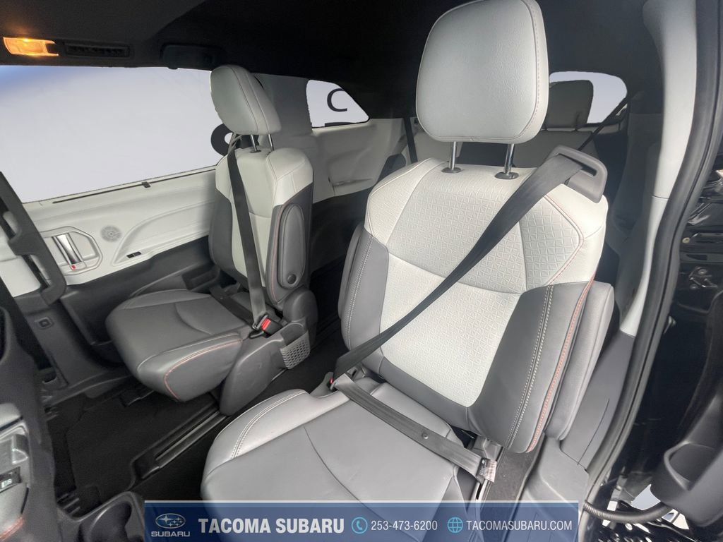 Used 2021 Toyota Sienna XSE image 16