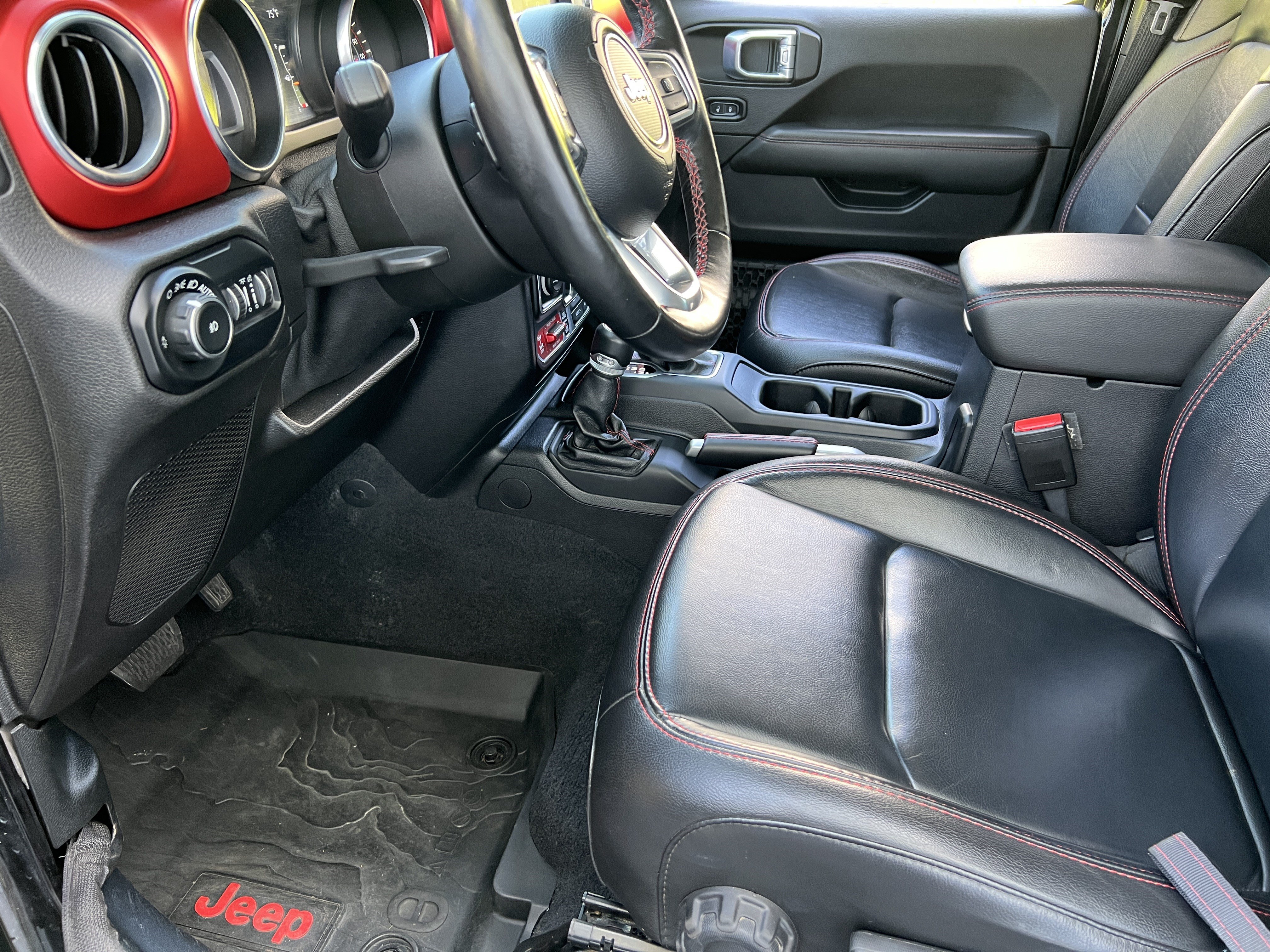 Used 2021 Jeep Wrangler Unlimited Rubicon w/ Uconnect 4C Nav & Sound Group AWD/4WD image 15