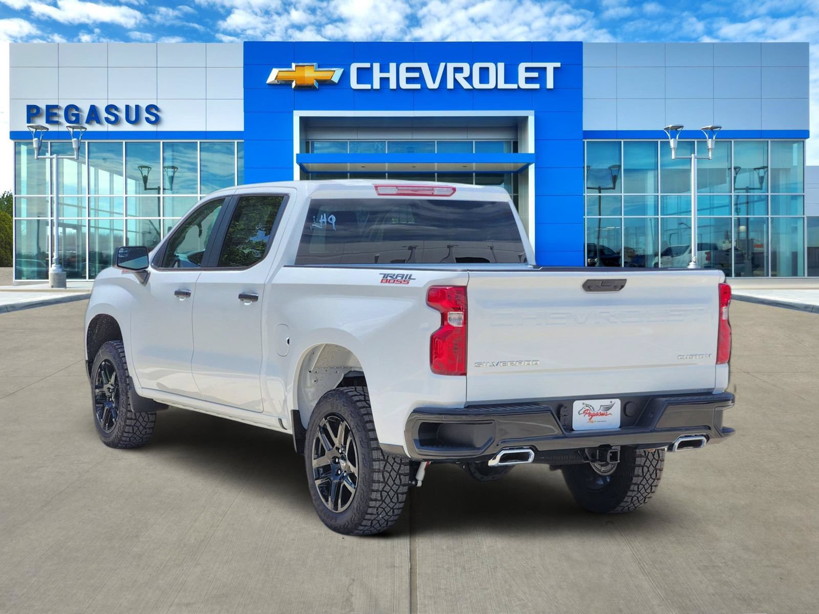 New 2026 Chevrolet Silverado 1500 Custom Trail Boss AWD/4WD image 4