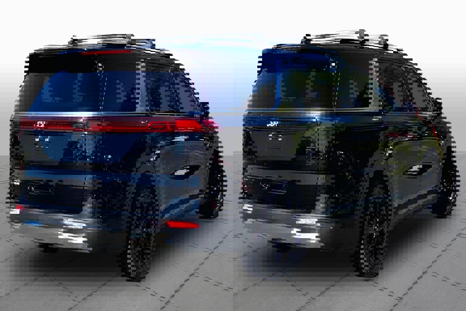 Used 2024 Kia Carnival SX Prestige image 13