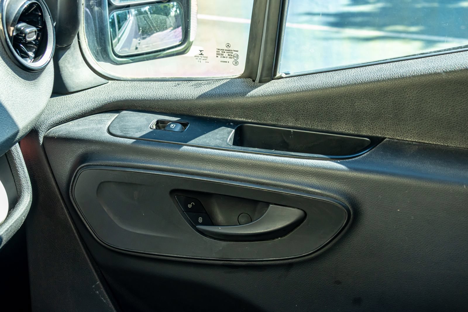 Used 2021 Mercedes-Benz Sprinter 2500 image 23