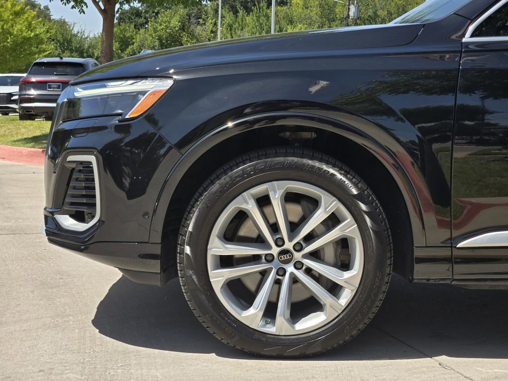 Certified 2025 Audi Q7 3.0T Premium Plus image 11