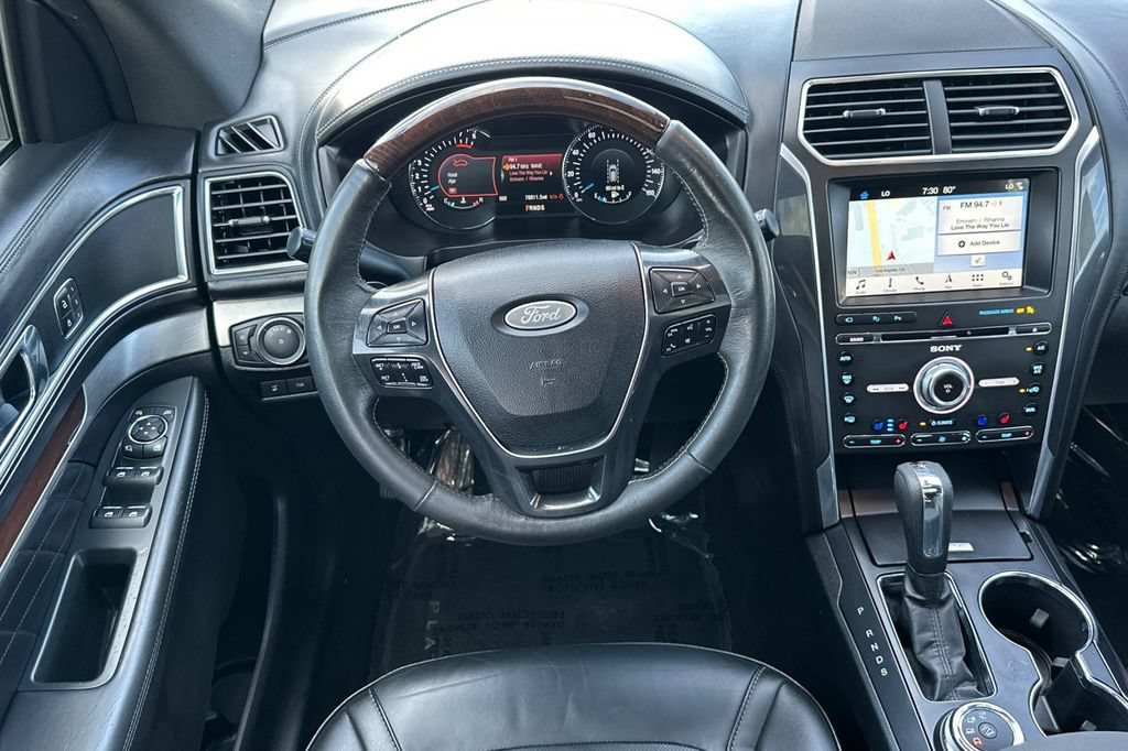 Used 2018 Ford Explorer Platinum AWD/4WD image 14