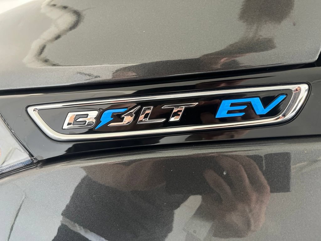 Used 2020 Chevrolet Bolt LT FWD image 35