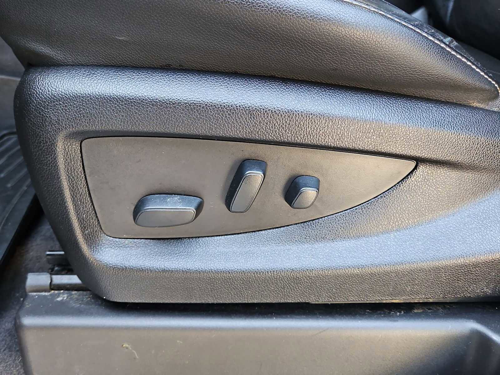 Certified 2018 Chevrolet Silverado 1500 LT w/ All Star Edition image 18