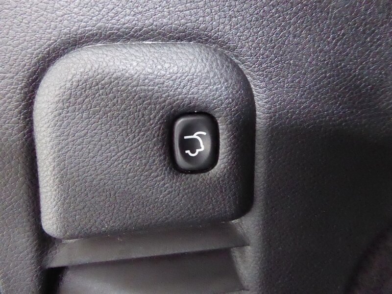 Used 2014 Jeep Grand Cherokee Limited w/ Trailer Tow Group IV AWD/4WD image 33