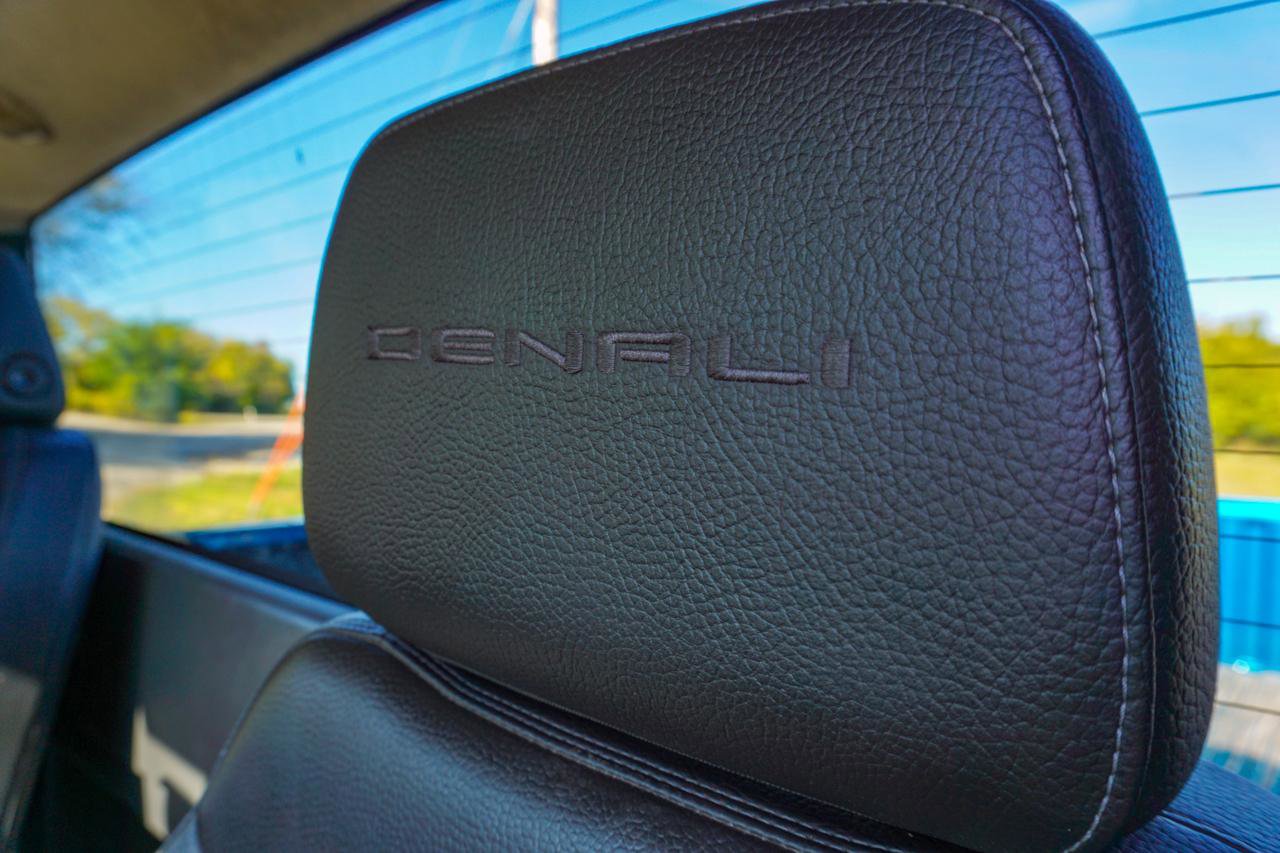 Used 2004 Chevrolet Silverado 2500 LS w/ Snow Plow Prep Package image 24