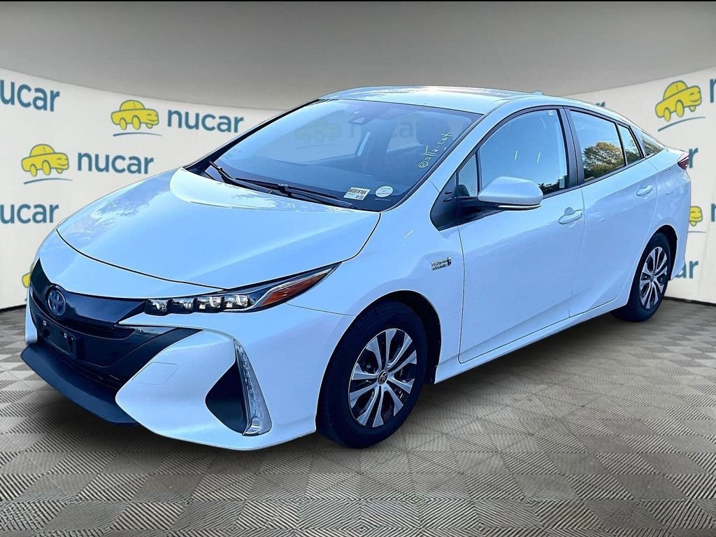 Used 2022 Toyota Prius Prime XLE FWD image 2