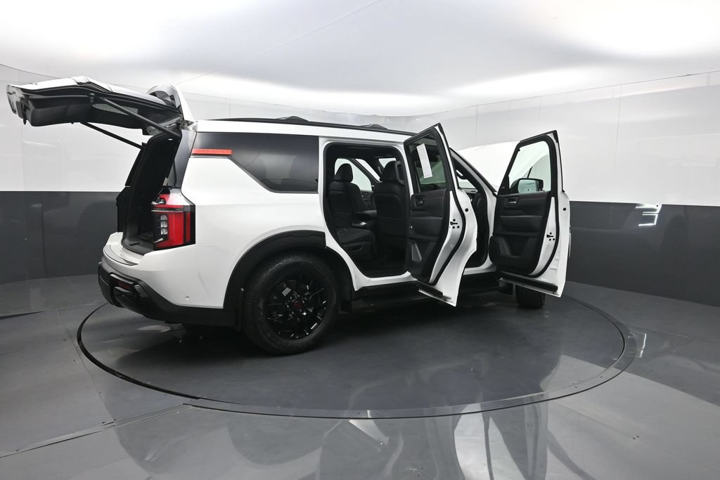 Used 2026 Nissan Armada PRO-4X AWD/4WD image 43