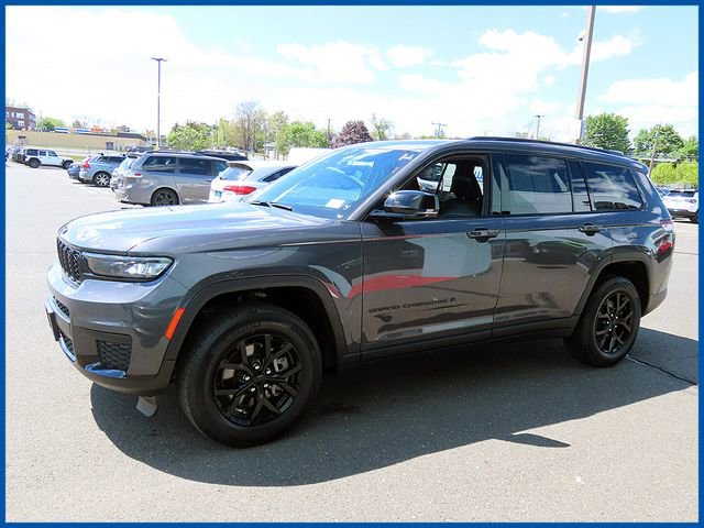 Certified 2024 Jeep Grand Cherokee L Altitude AWD/4WD image 3