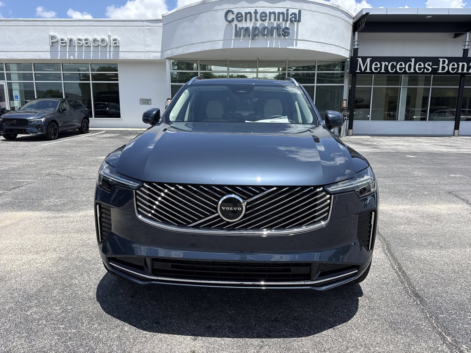 New 2026 Volvo XC90 B5 Ultra w/ Protection Package Premier AWD/4WD image 8