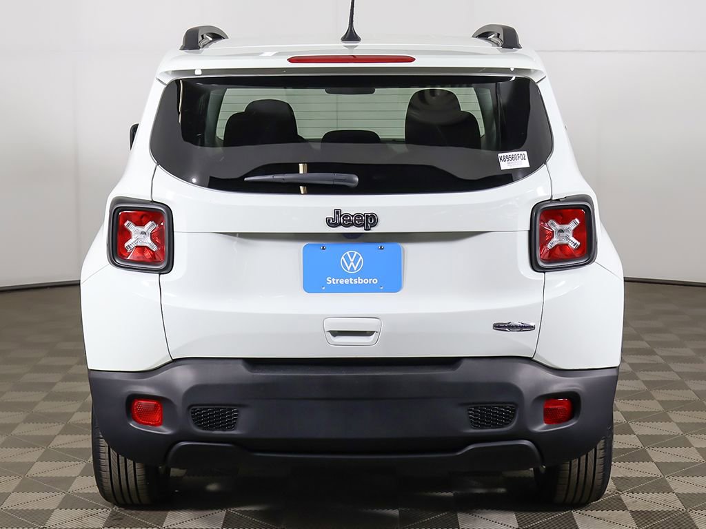 Used 2019 Jeep Renegade Latitude FWD image 9