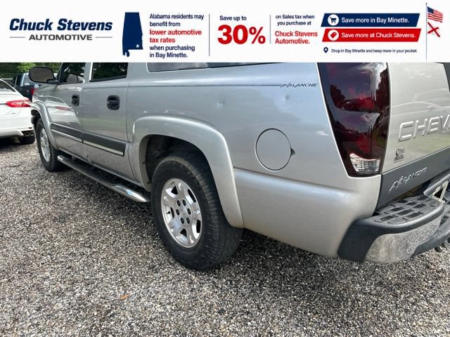 Used 2005 Chevrolet Avalanche Z66 w/ Preferred Equipment Group RWD image 3