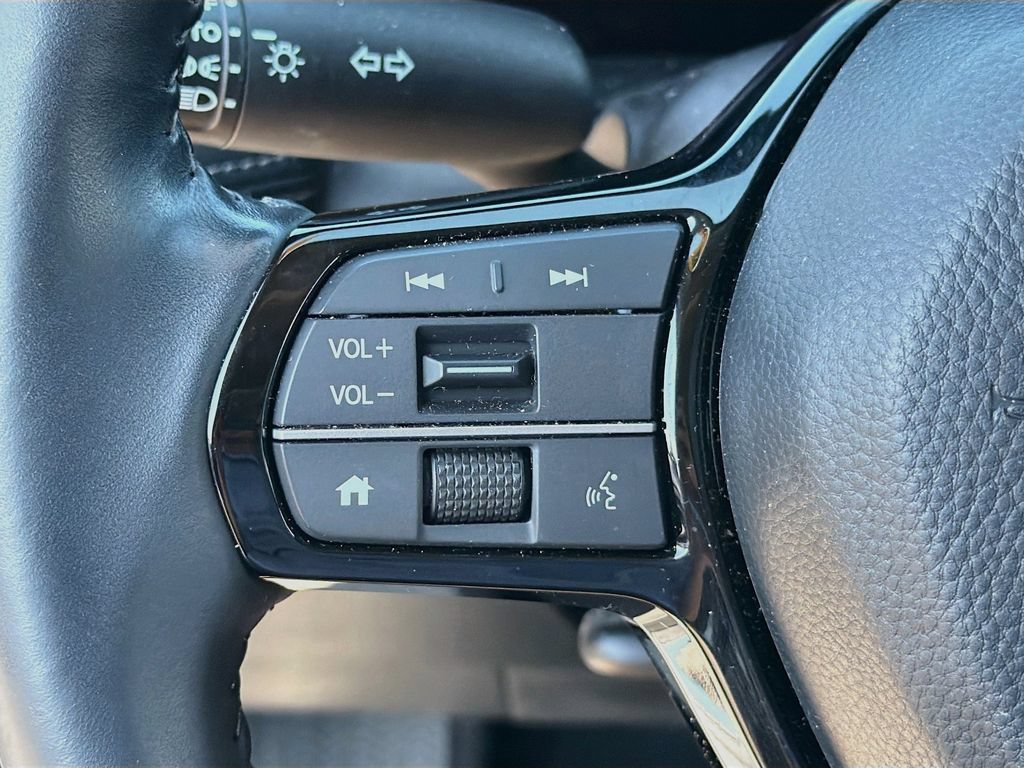 Used 2024 Honda HR-V EX-L image 16
