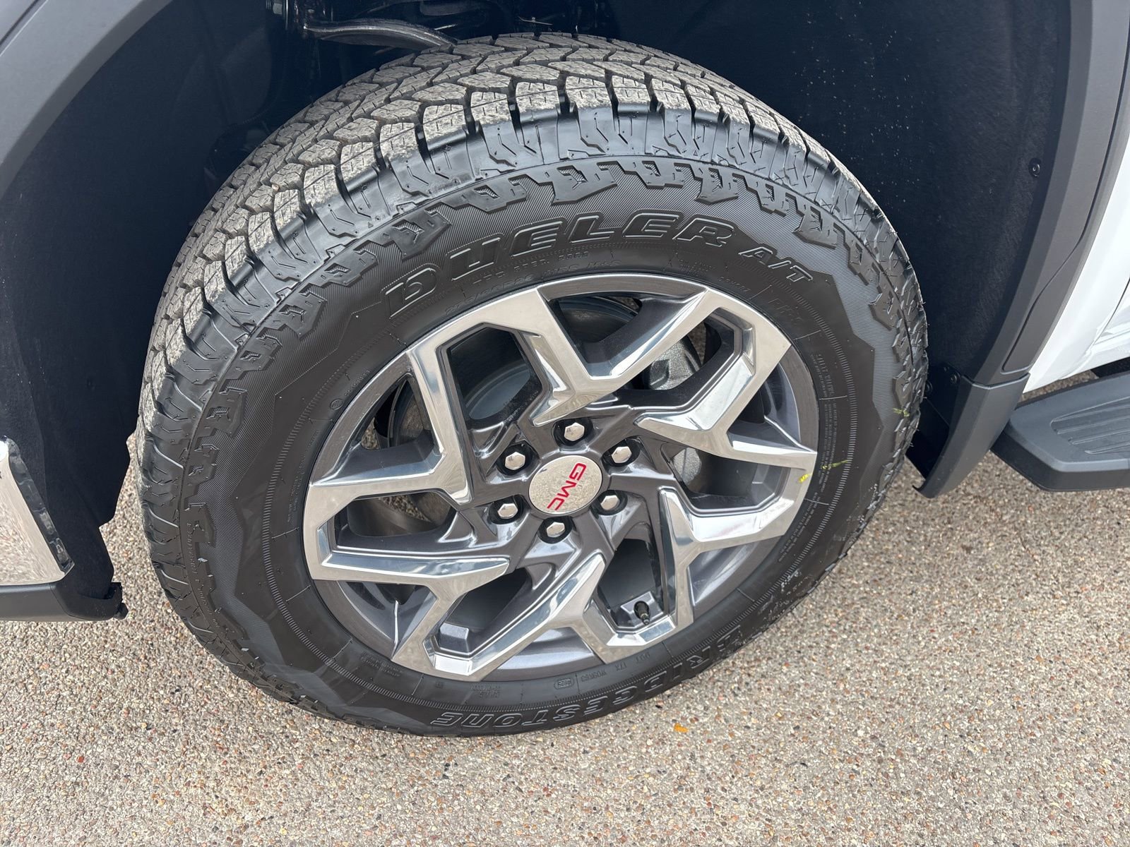 New 2026 GMC Sierra 1500 SLT image 22