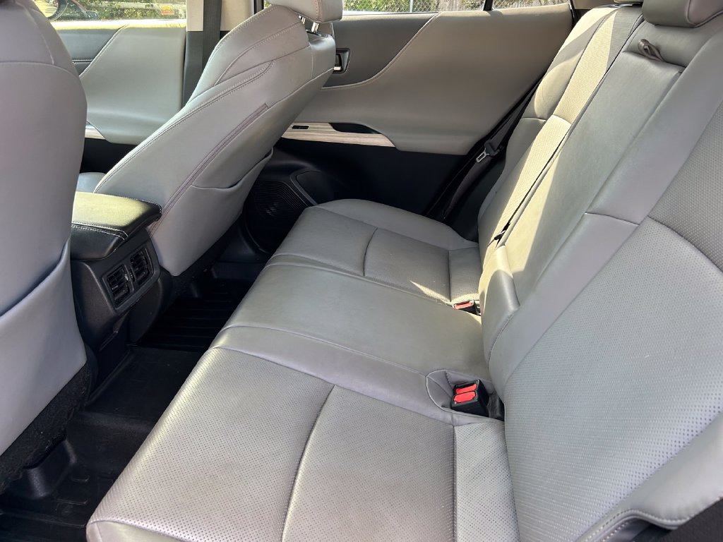 Used 2021 Toyota Venza Limited AWD/4WD image 15