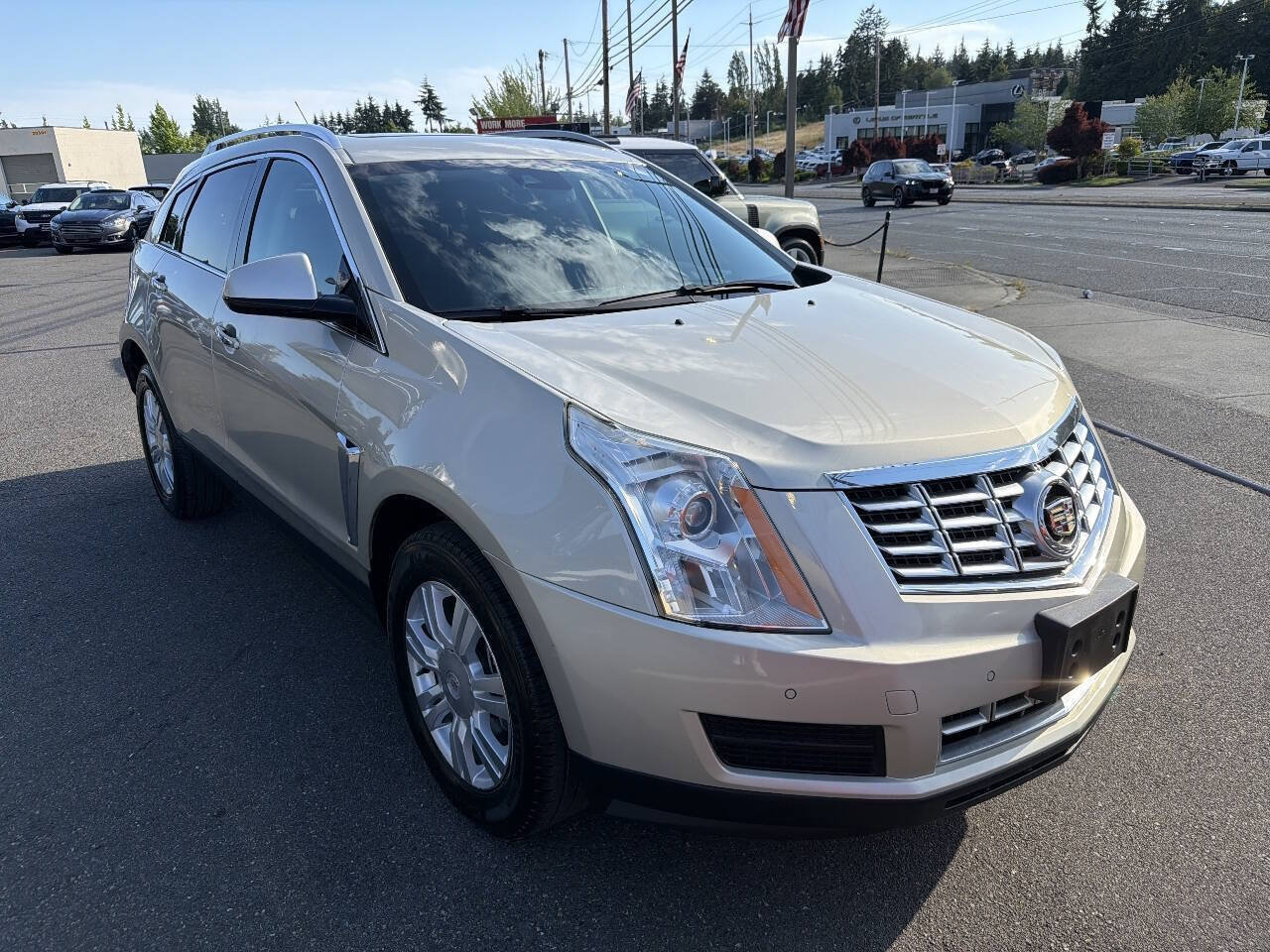 Used 2016 Cadillac SRX Luxury w/ Driver Awareness Package AWD/4WD image 10