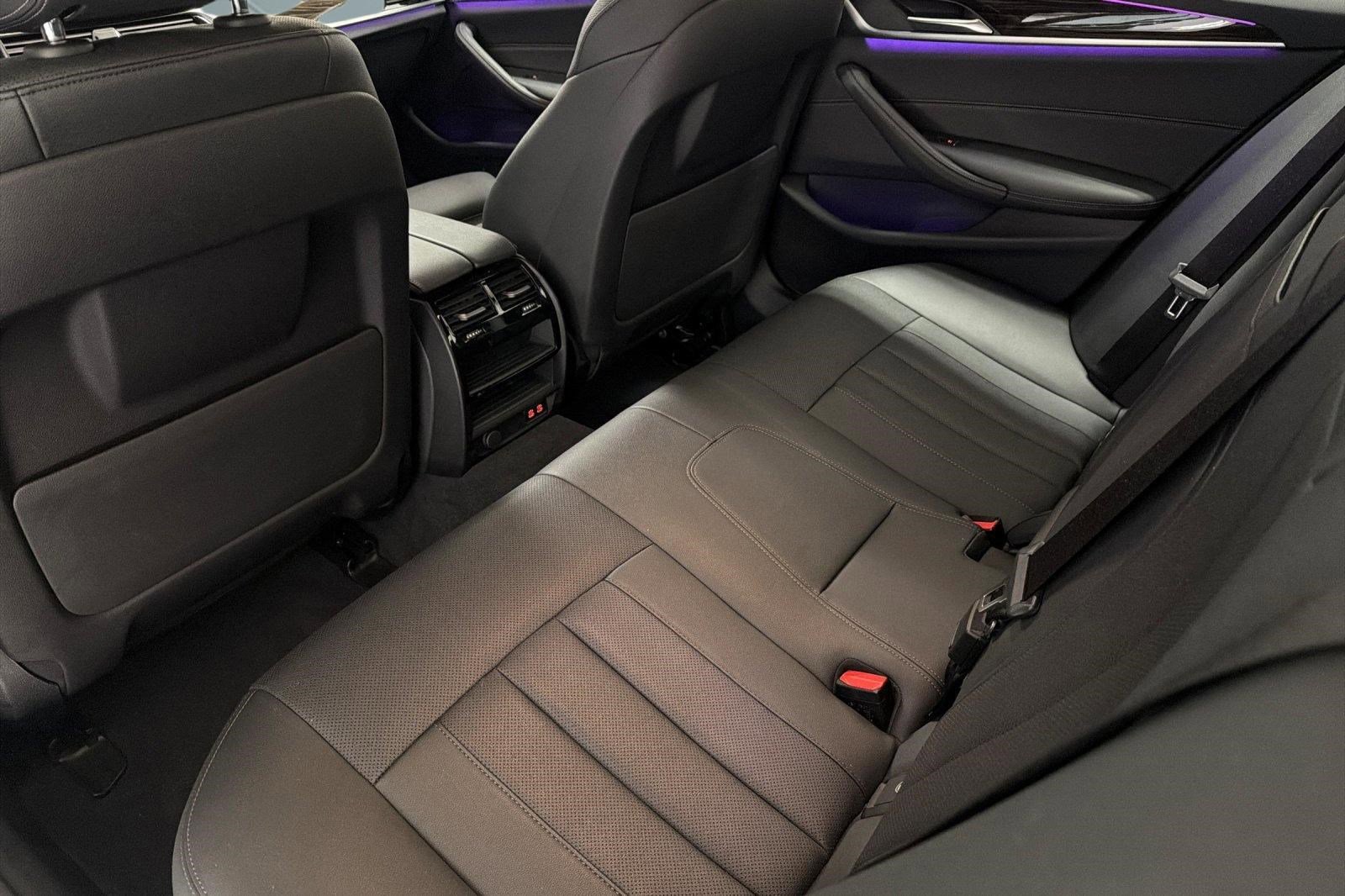 Used 2023 BMW 530i w/ M Sport Package image 16