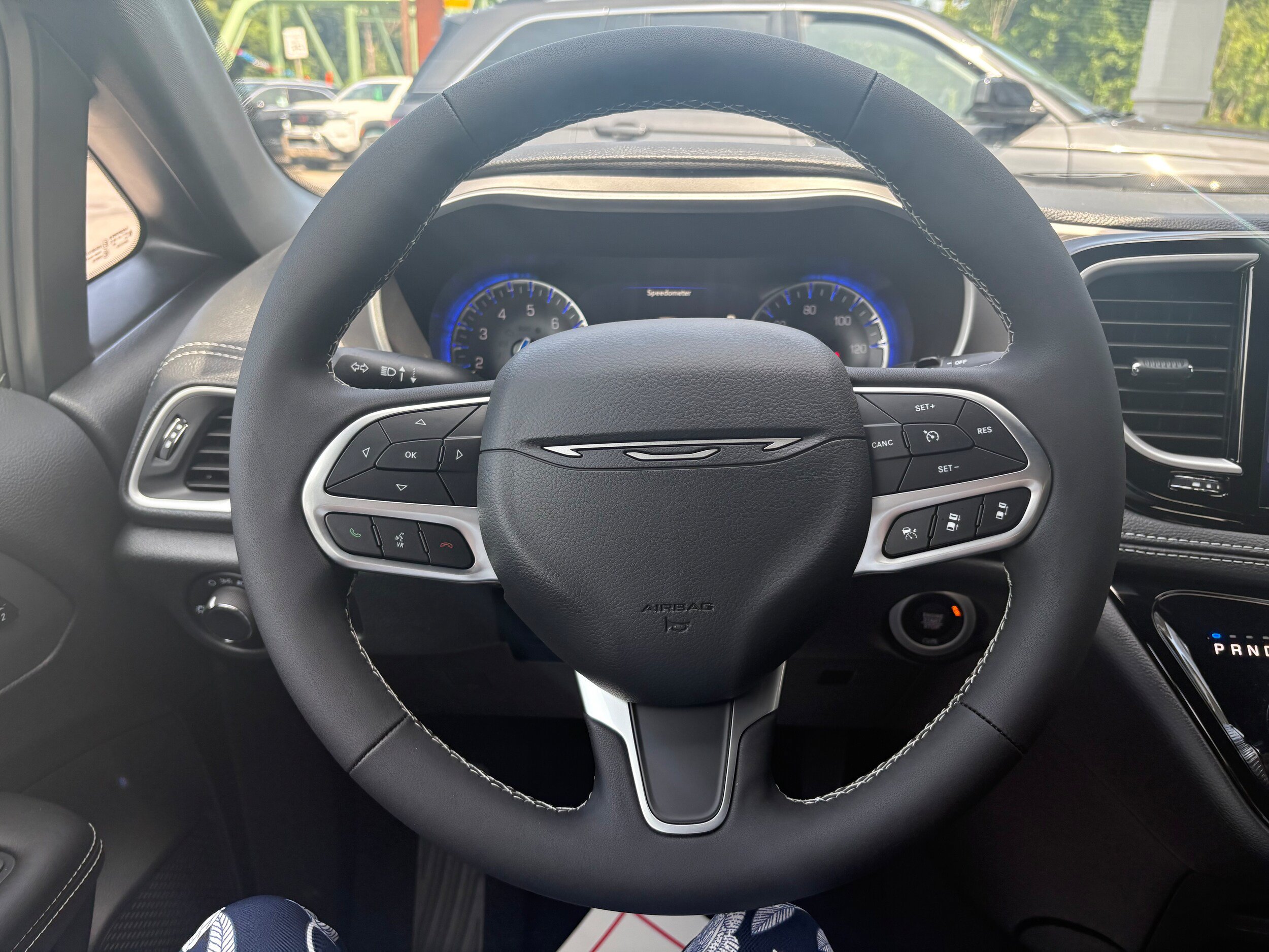 New 2027 Chrysler Pacifica Select FWD image 19