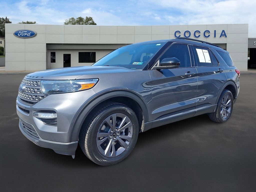 Certified 2023 Ford Explorer XLT w/ Equipment Group 202A AWD/4WD image 1