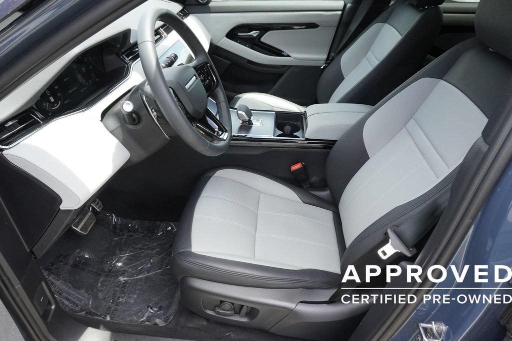 Used 2026 Land Rover Range Rover Evoque Dynamic SE AWD/4WD image 19