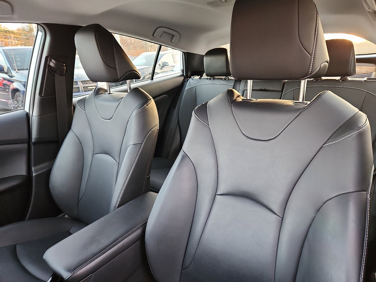 Used 2022 Toyota Prius Prime XLE image 22